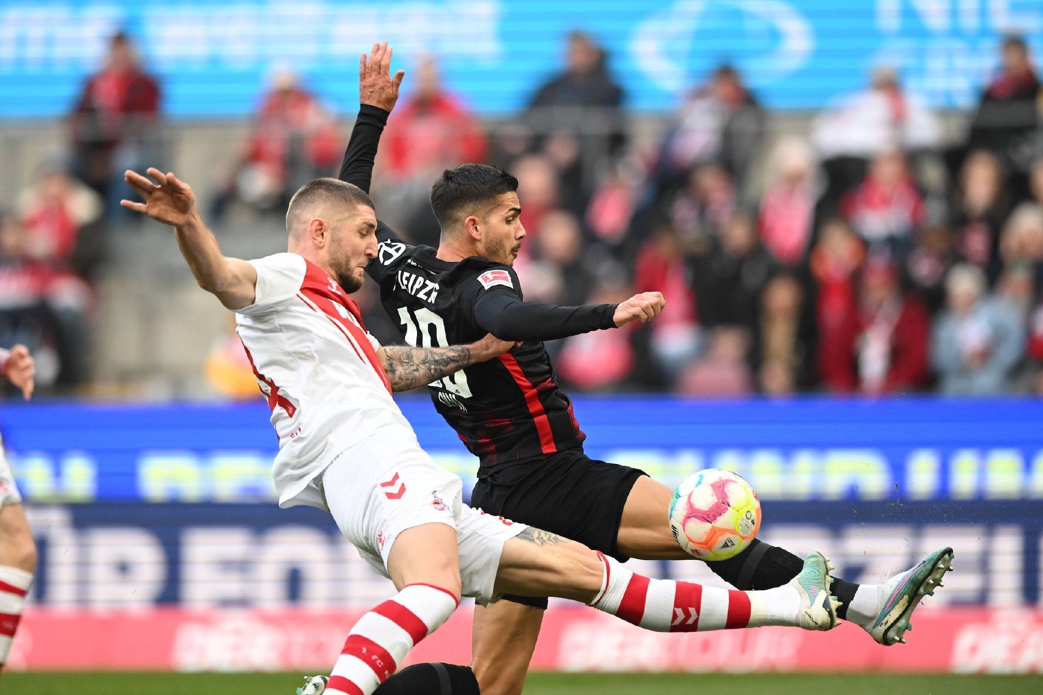 关于法兰克福客场取胜,继续保持不败战绩的信息 关于法兰克福客场取胜,继续保持不败战绩的信息